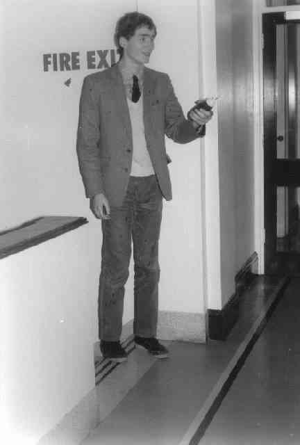 Is this a ketchup bottle I see before me?